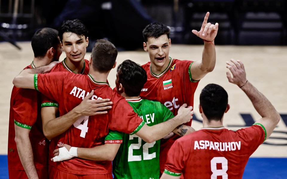 Браво, "лъвове"! България подчини Словения в петсетова драма и е на 1/8-финал на СП