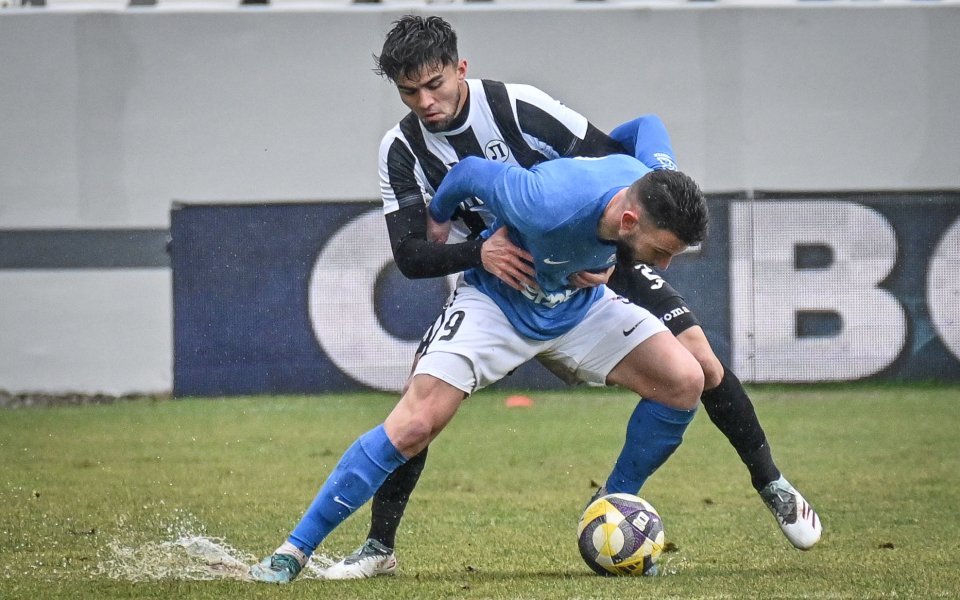 Десето от Спартак отмъкнаха точка на лаута