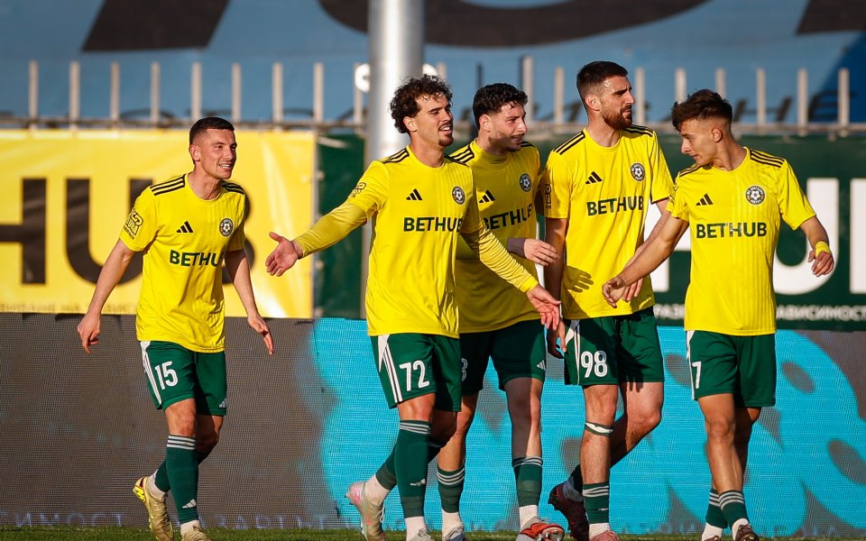 В мач с голяма драма Добруджа препъна Левски